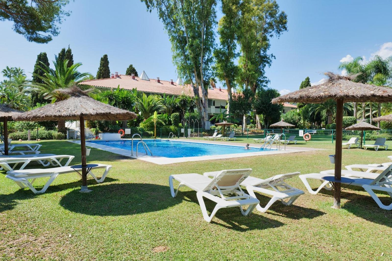 Suite Puerto Banus Con Piscina Marbella Bagian luar foto