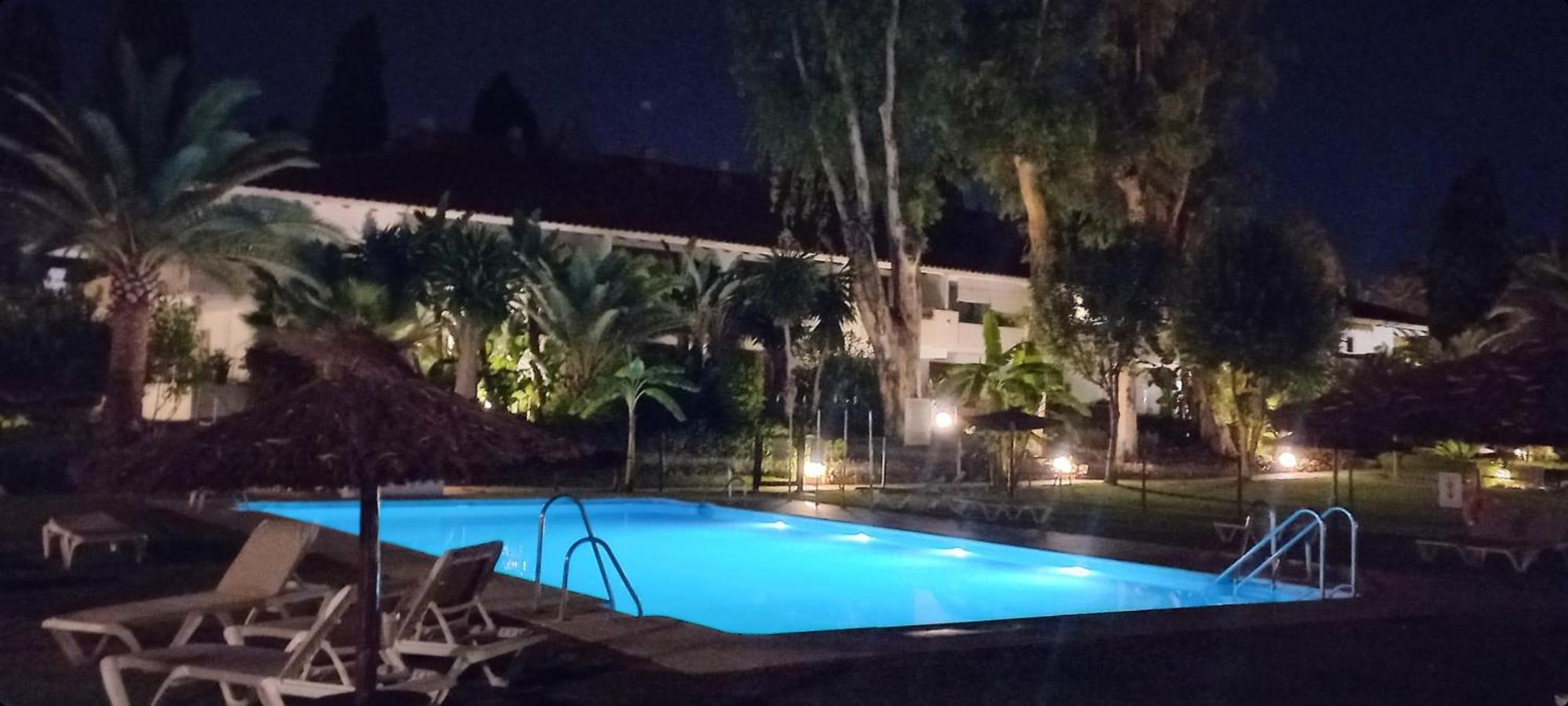 Suite Puerto Banus Con Piscina Marbella Bagian luar foto
